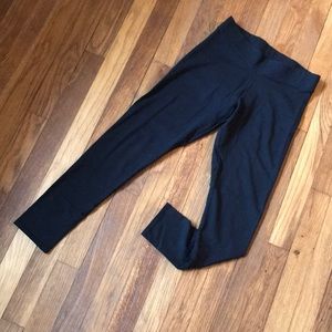 American Eagle black cotton leggings, size small